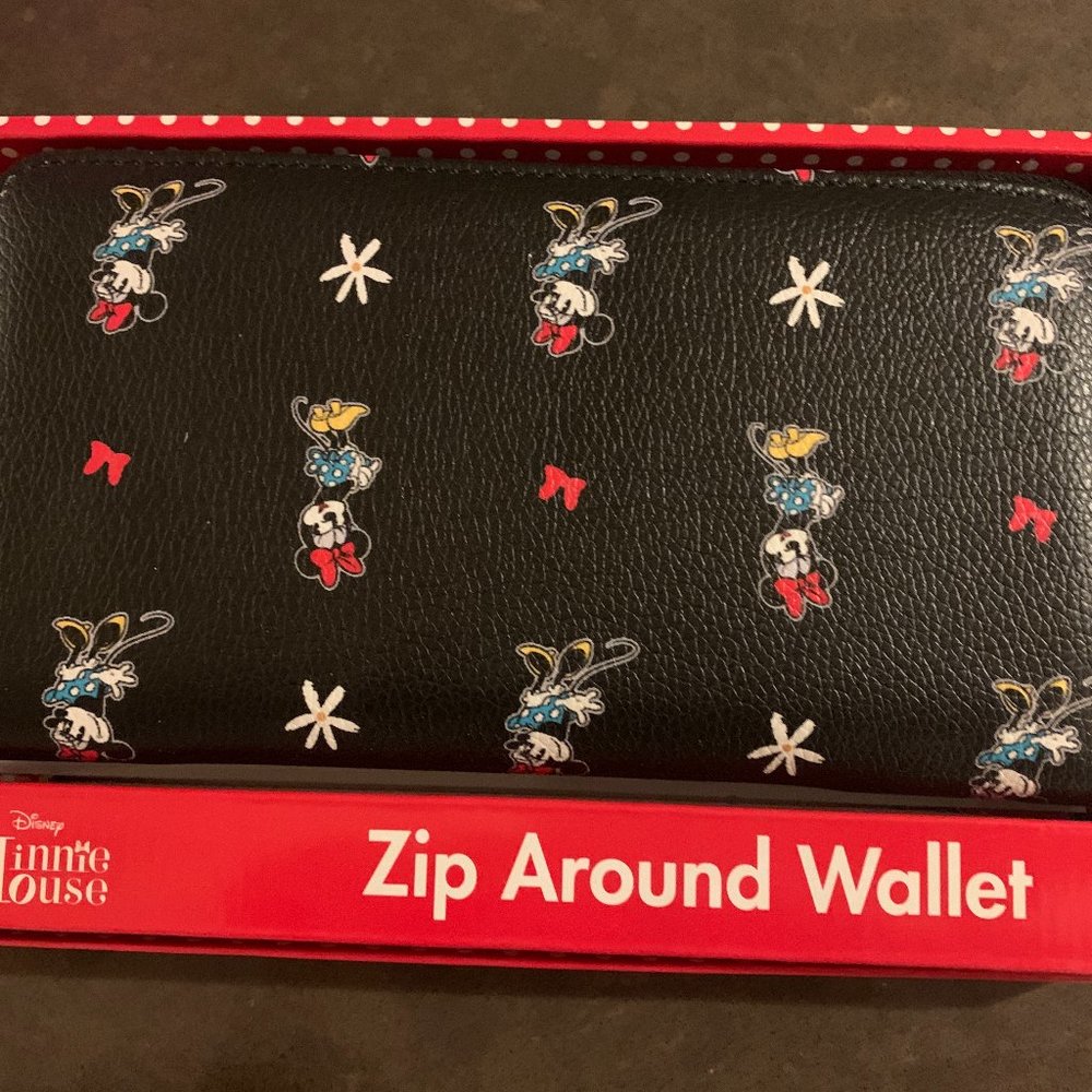 Disney Minnie Mouse Black Zip Around Wallet